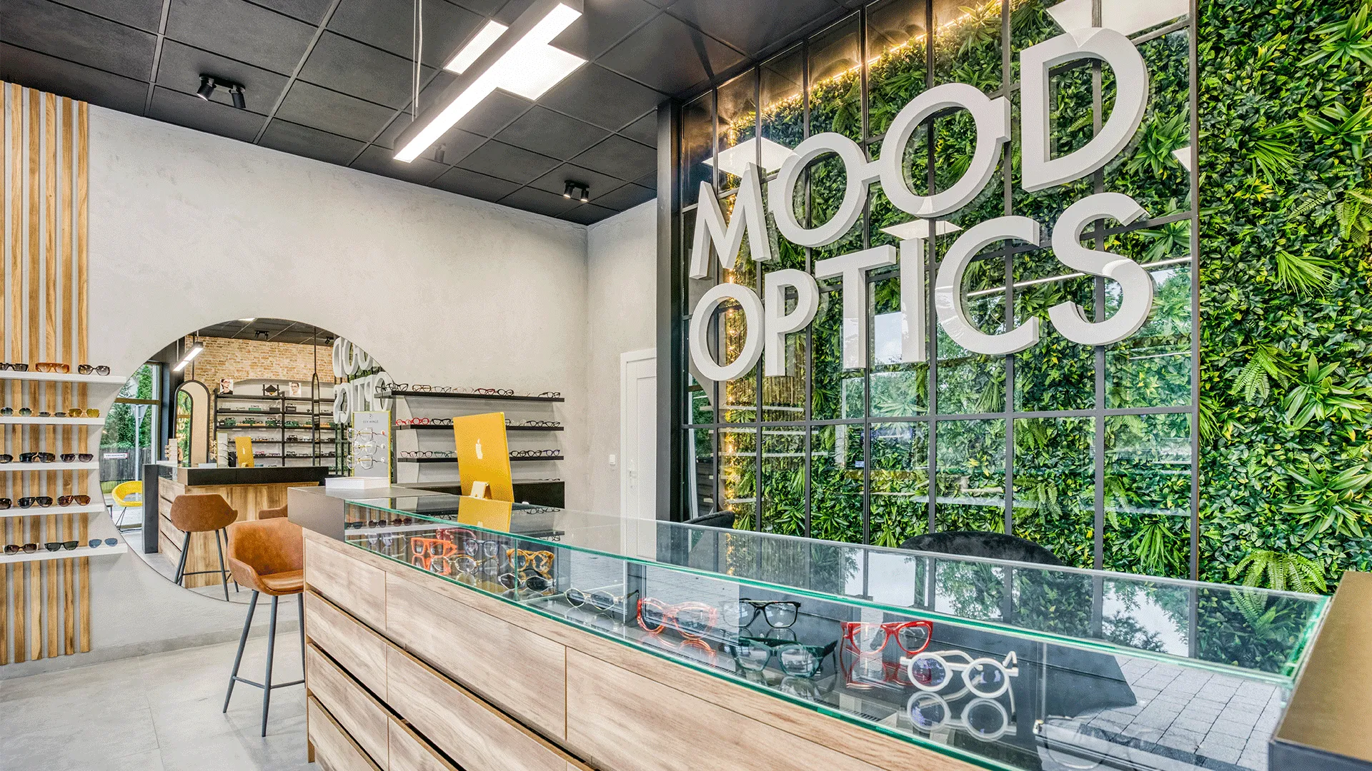 Wnętrze salonu Mood Optics 